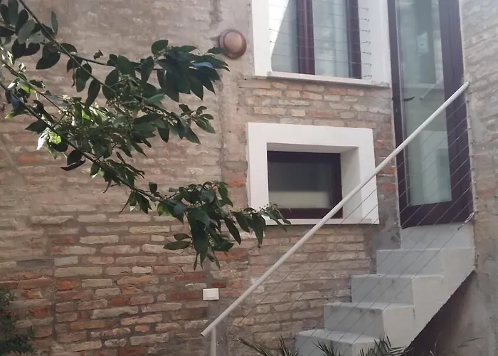 托斯卡尼客房住宿加早餐旅馆 3*