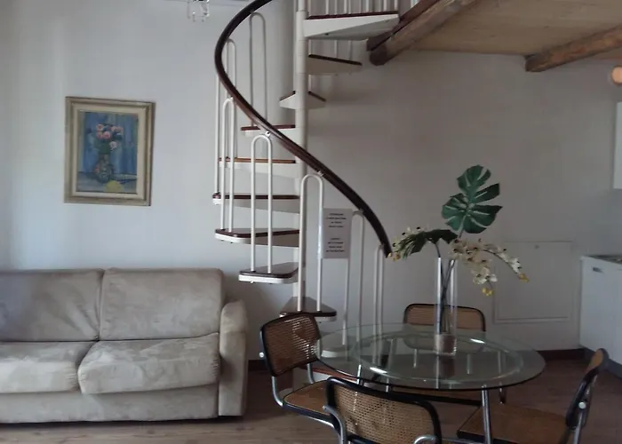 住宿加早餐酒店 托斯卡尼客房住宿加早餐旅馆 3*